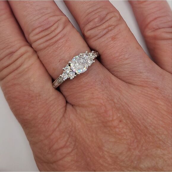 Beautiful engagement ring!Sterling Silver CZ ring, size 9.5 - Picture 1 of 9